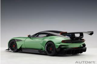 ASTON MARTIN VULCAN 2015 (APPLE TREE GREEN METALLIC) (COMPOSITE MODEL/FULL OPENINGS) AUTOart 1:18